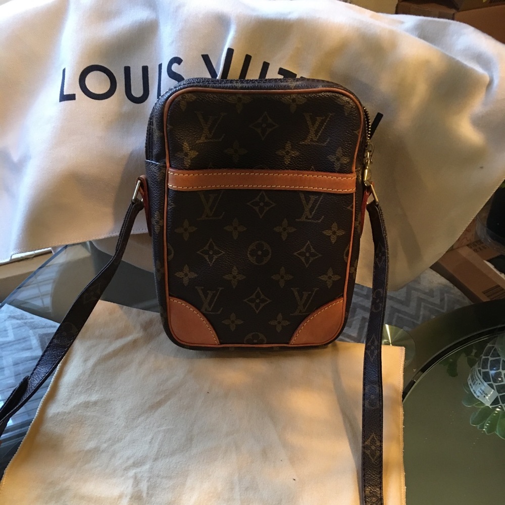 Louis Vuitton Danube Crossbody Monogram!
